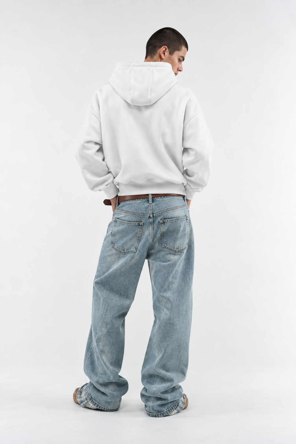 "Basic white" zip-up