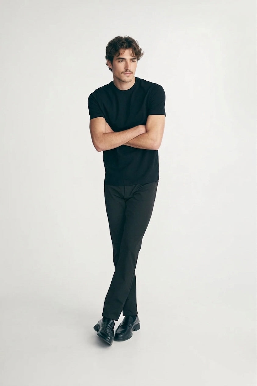 "Standard Fit Basic Black" t-shirt