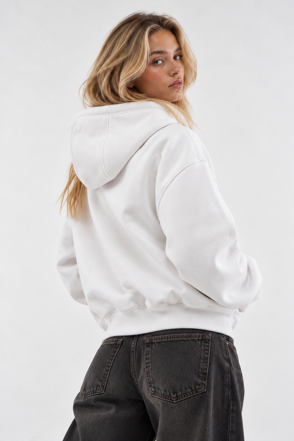 "Basic white" zip-up