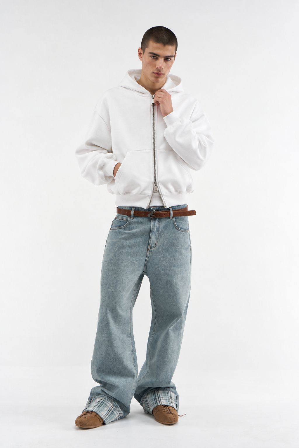 "Basic white" zip-up
