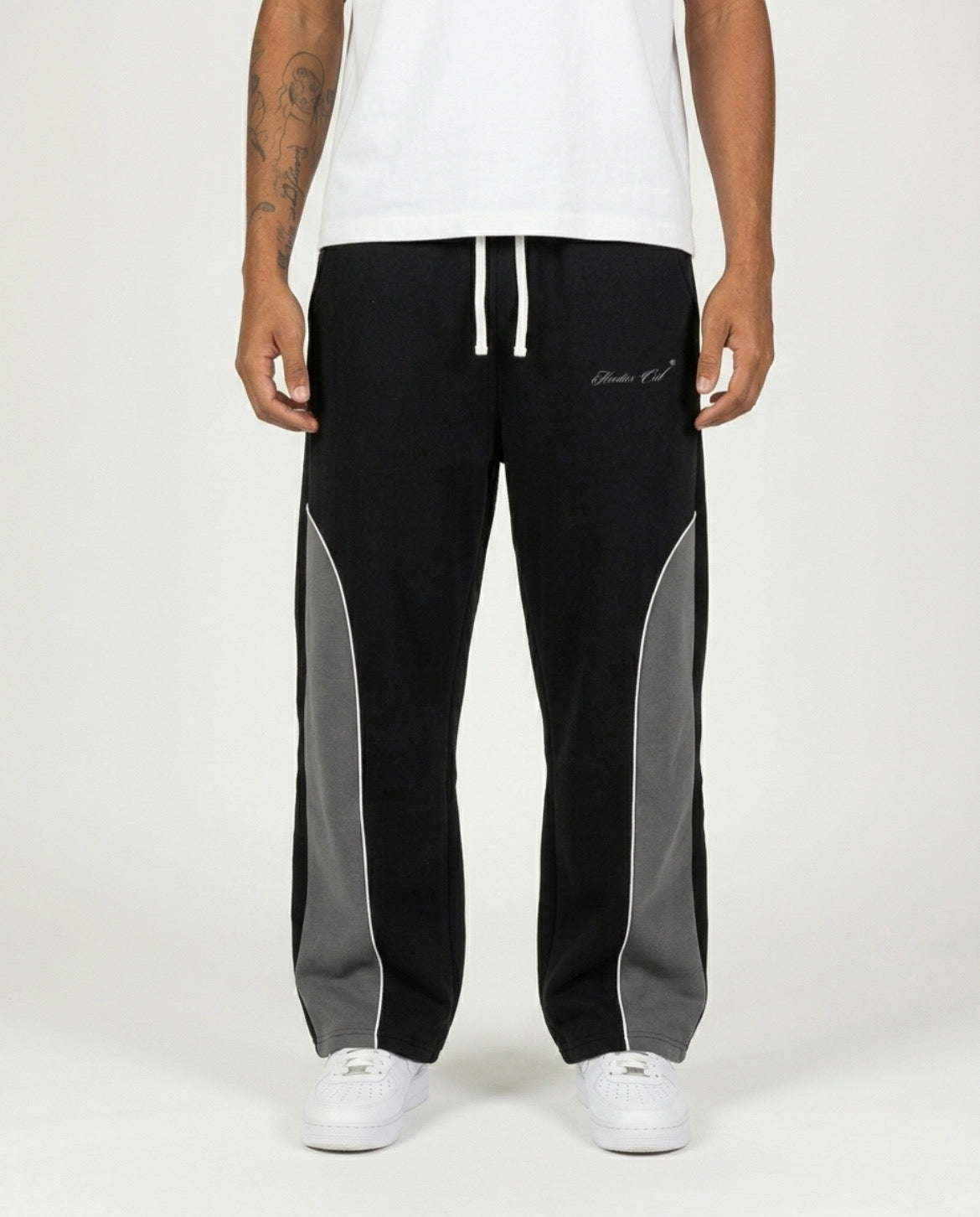 "Premium Baggy Uncuffed Sweatpants" black