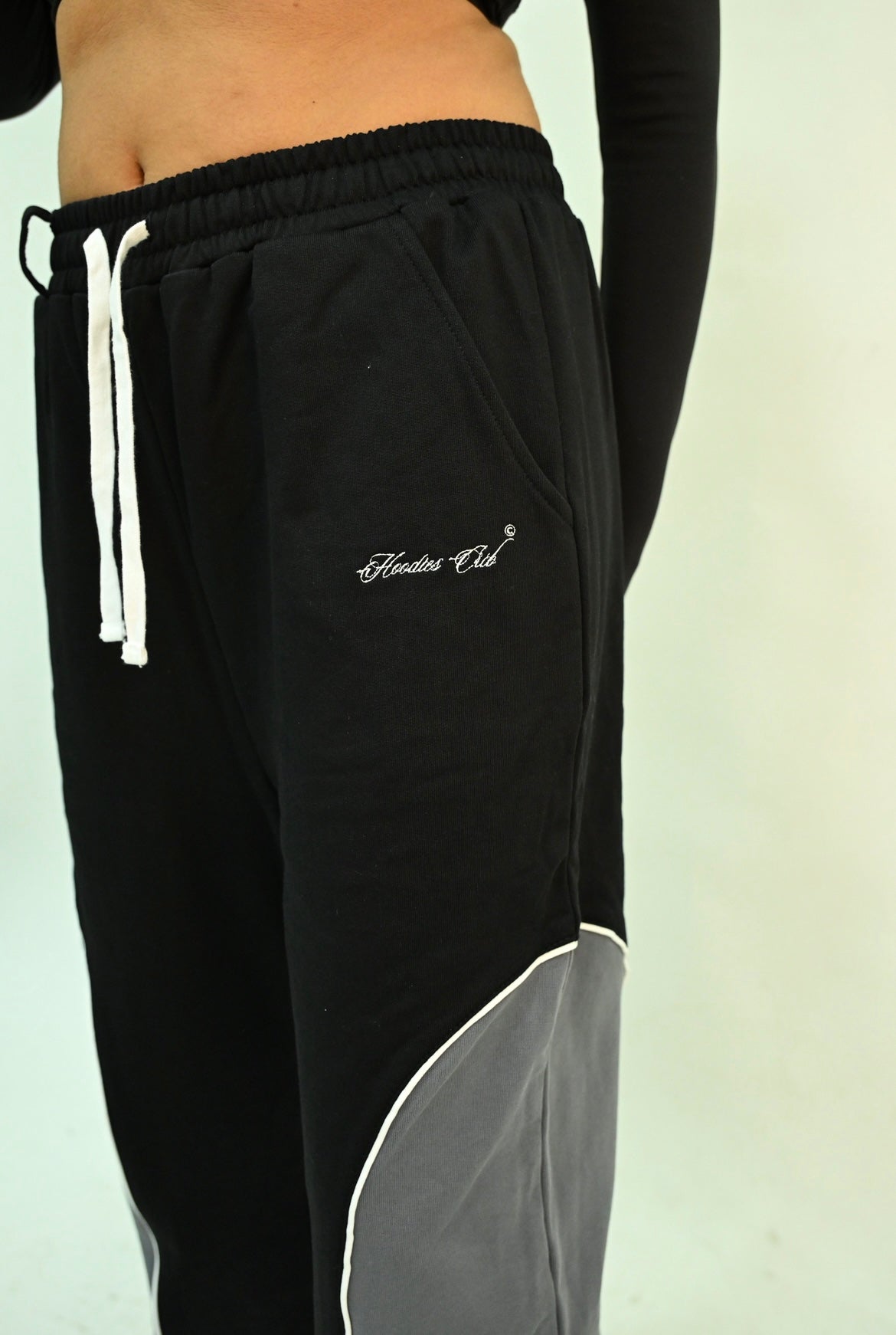 "Premium Baggy Uncuffed Sweatpants" black